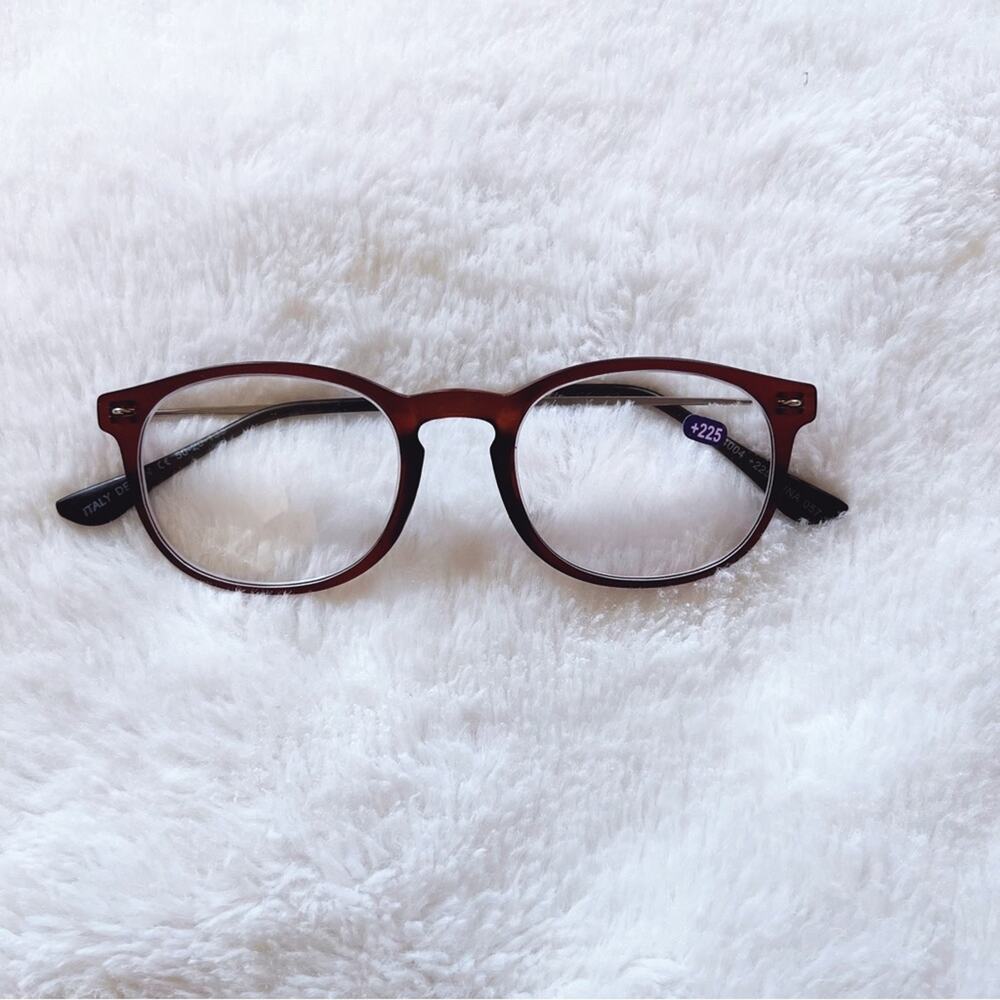 Daisy Brown Thin Lightweight Reader Glasses